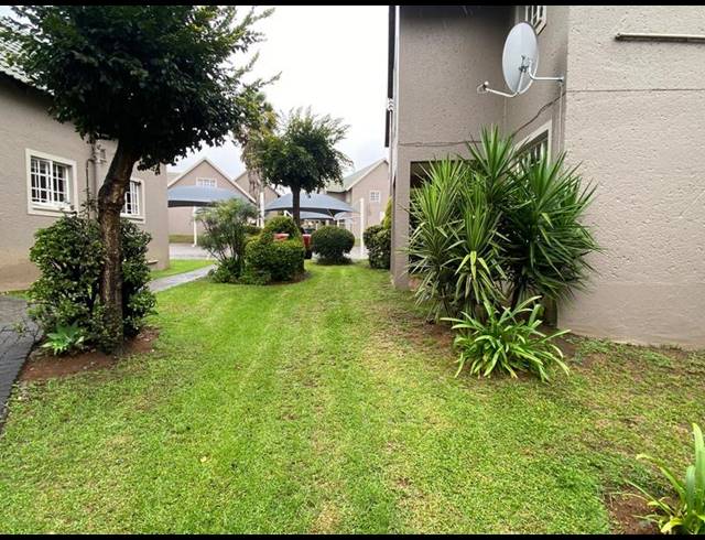 3 BEDROOM APARTMENT FOR SALE IN BASSONIA ROCK